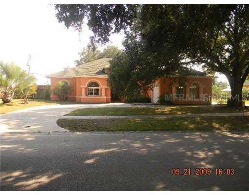 2105 Heritage Crest Dr., Valrico, FL 33594