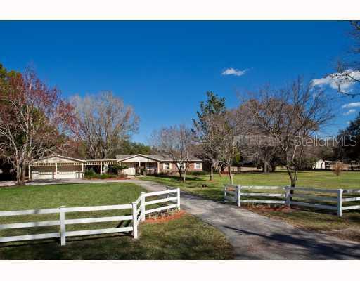 1528 Piermaj Ln., Lutz, FL 33549