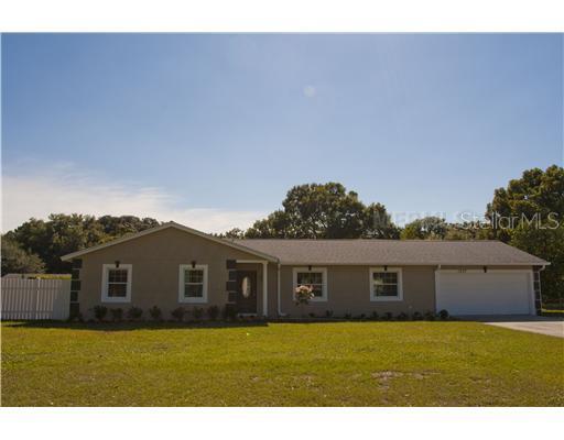 1207 Lady Guinevere Dr., Valrico, FL 33594