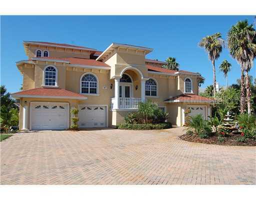 8880 Commodore Dr., Seminole, FL 33776