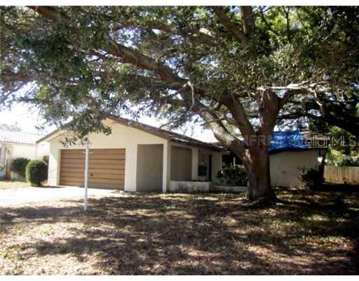 2548 Redwood Cir., Clearwater, FL 33763