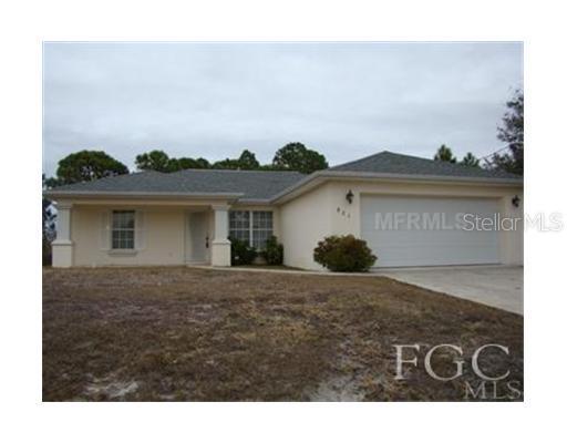 821 Carbon St., Lehigh Acres, FL 33974