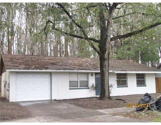 1042 Foxwood Dr., Lutz, FL 33549