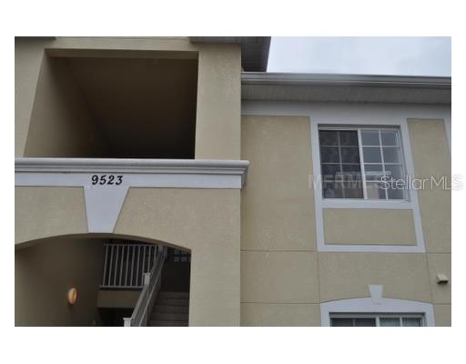 9523 Grovedale Cir. #202, Riverview, FL 33578
