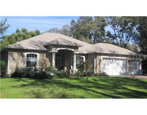 2218 Pinecrest Dr., Lutz, FL 33549