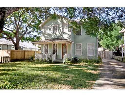 2825 W Thornton Ave., Tampa, FL 33611