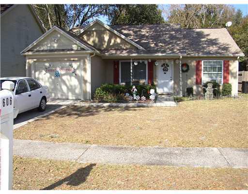 606 Breezeway Ct., Brandon, FL 33511