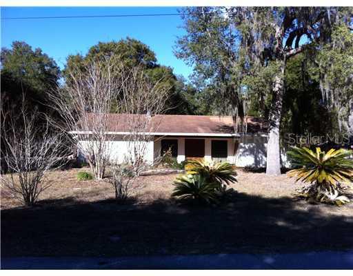 17841 Palm St., Umatilla, FL 32784