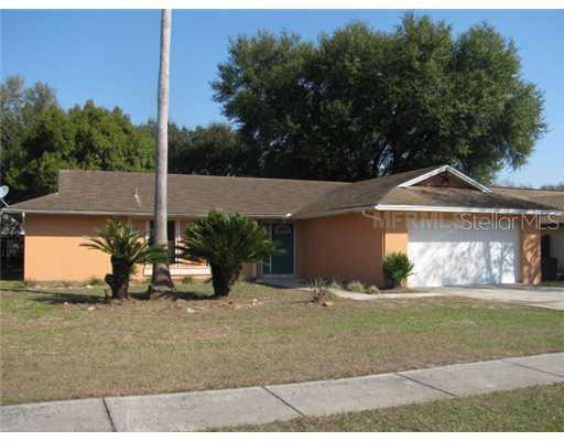 617 Rollingwood Ln., Valrico, FL 33594