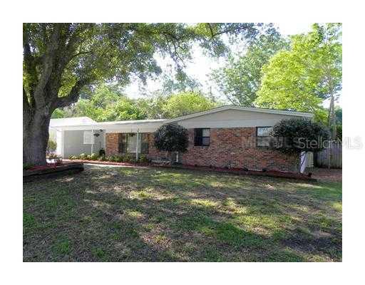 305 Cranberry Ln., Brandon, FL 33510