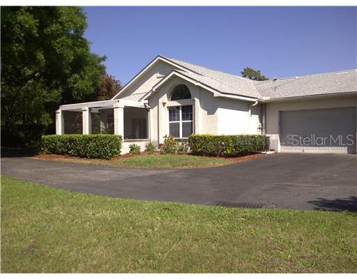 803 Silverthorn Ln., Ruskin, FL 33573