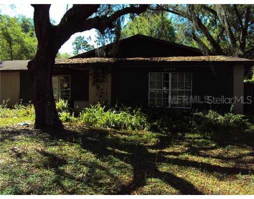 2407 Vandervort Rd., Lutz, FL 33549