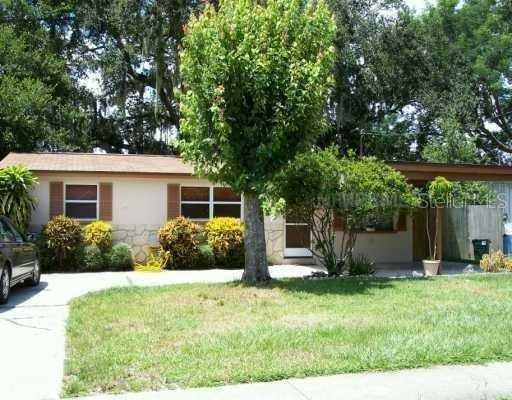 125 Melanie Ln., Brandon, FL 33510