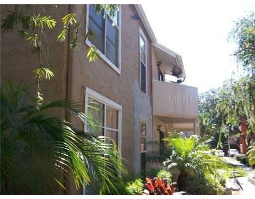 8630 Postwood Cir. #202, Tampa, FL 33614