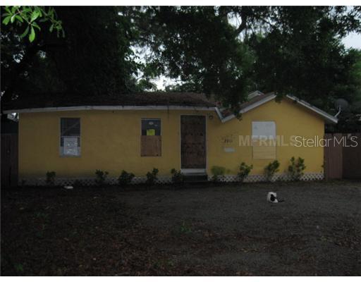 2011 Davis St., Tampa, FL 33605