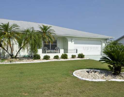 371 Club Manor Dr., Sun City Center, FL 33573