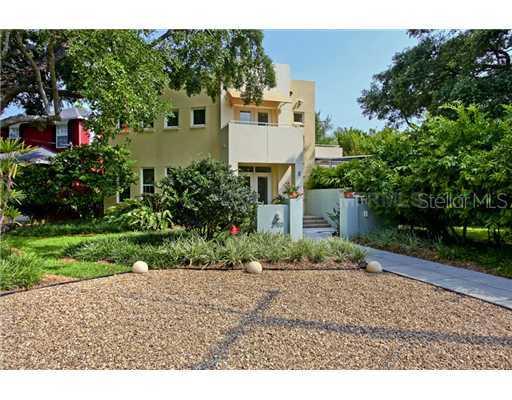 2703 W Price Ave., Tampa, FL 33611