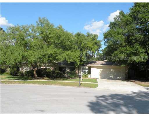 1007 Rochelle Ln., Valrico, FL 33594
