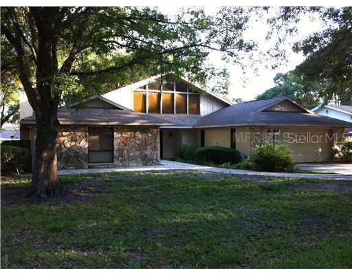 6711 Whiteway Dr., Temple Terrace, FL 33617