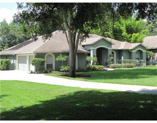 2413 Fox Forest Dr., Lutz, FL 33549