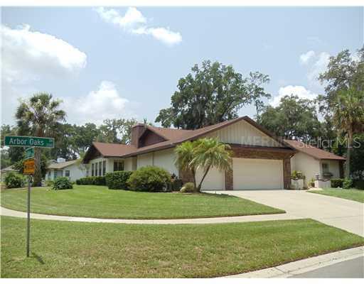 2105 Arbor Oaks Dr., Valrico, FL 33594
