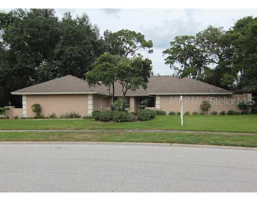 15913 Dover Cliff Dr., Lutz, FL 33548