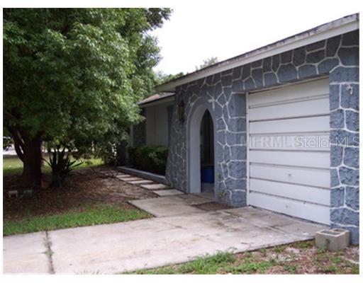 702 Briarcliff Dr., Valrico, FL 33594