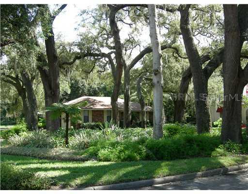 302 Midlothian Ave., Temple Terrace, FL 33617