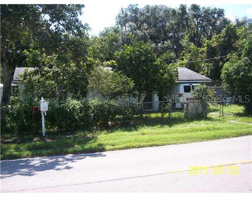 511 N Mount Carmel Rd., Valrico, FL 33594