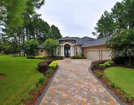 318 Pine Bluff Dr., Lutz, FL 33549