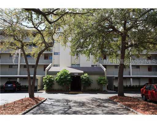 13618 Greenfield Dr. #305, Tampa, FL 33618