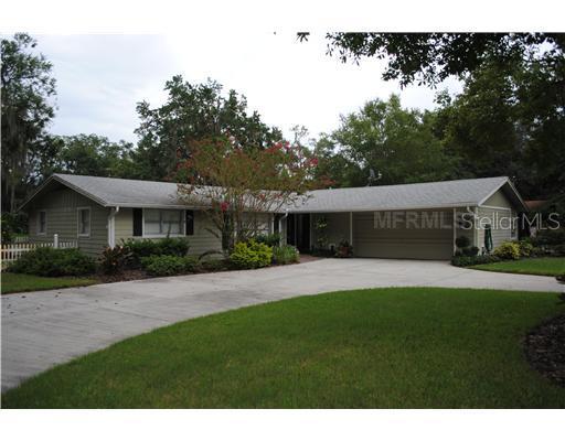 516 2nd Ave., Lutz, FL 33548