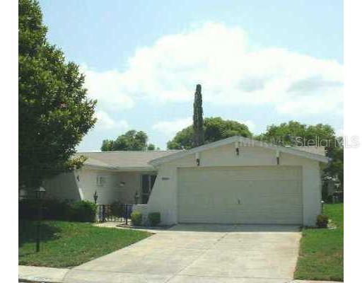 9906 Lakeside Ln., Port Richey, FL 34668