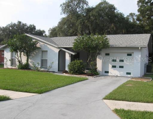 1018 Pinegrove Dr., Brandon, FL 33511