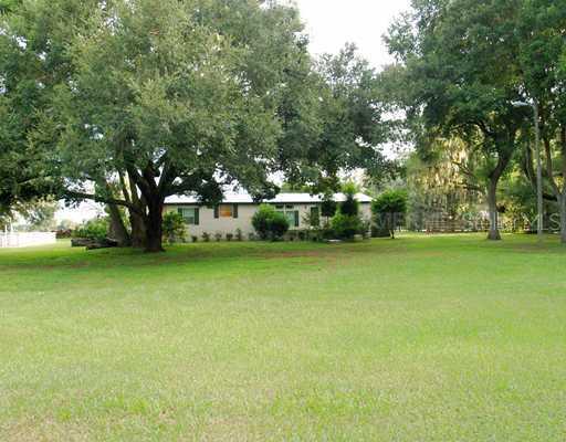 4605 Moores Lake Rd., Dover, FL 33527