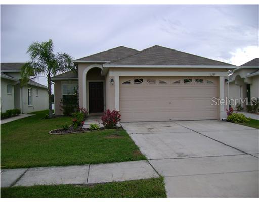 31229 Triborough Dr., Zephyrhills, FL 33545