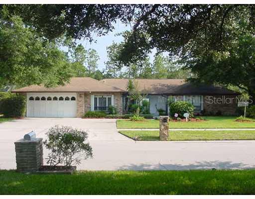 17914 Clear Lake Dr., Lutz, FL 33548