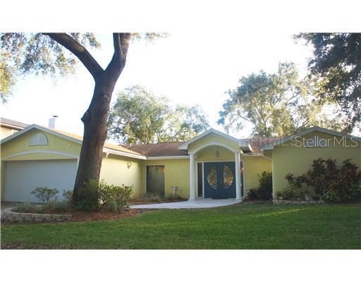 9364 Fairweather Dr., Largo, FL 33773