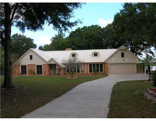 814 Lakeview Dr., Wimauma, FL 33598