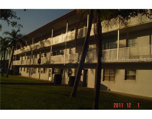 5725 12th Ave. #204D, St Petersburg, FL 33710