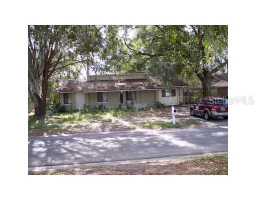 813 Crosswinds Dr., Brandon, FL 33511