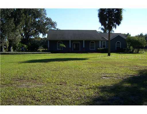 2605 Leaning Pine Ln., Plant City, FL 33565