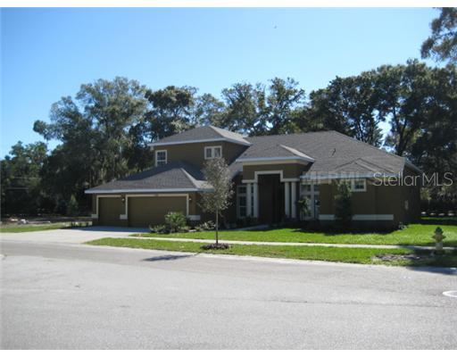 104 Falling Water Dr., Brandon, FL 33511