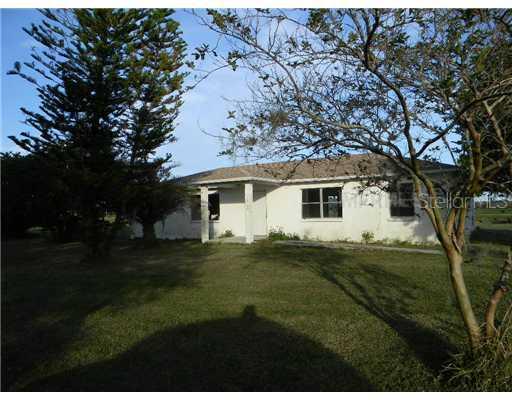 3906 N Forbes Rd, Plant City, FL 33565