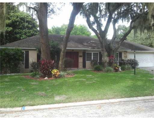 317 Kenmore Rd., Brandon, FL 33511