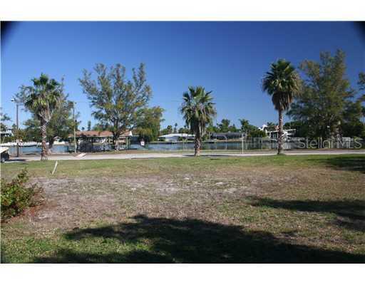 E Maritana Dr., St Pete Beach, FL 33706