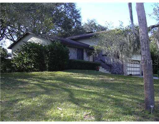 1902 Red Fox Ln., Brandon, FL 33510