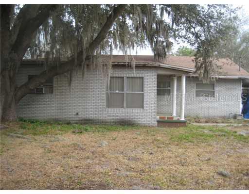 17311 Livingston Ave., Lutz, FL 33559