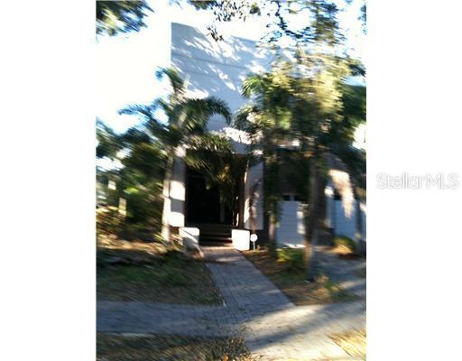 2711 W Trilby Ave., Tampa, FL 33611