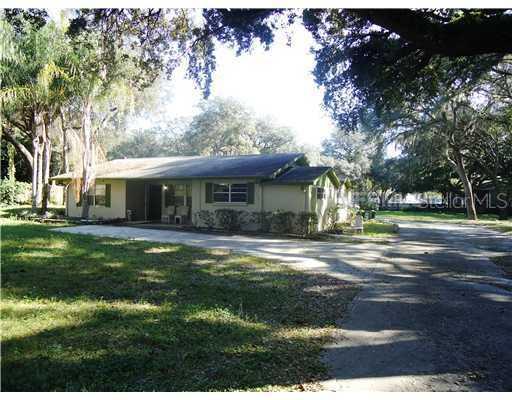 14705 N 37th St., Lutz, FL 33559